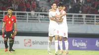 Aksi Jens Raven dan Arkhan Kaka bersama Timnas Indonesia U-19 di Piala AFF U-19 2024. (Bola.com/Aditya Wany)