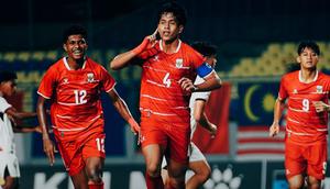 Selebrasi bek Timnas Indonesia U-17, Putu Ekayana usai membobol gawang Timor Leste dalam laga Grup A Piala AFF U-17 2026 di Stadion Gelora Joko Samudro, Gresik, Jawa Timur, Senin (13/4/2026) malam. (Dok. Timnas Indonesia)