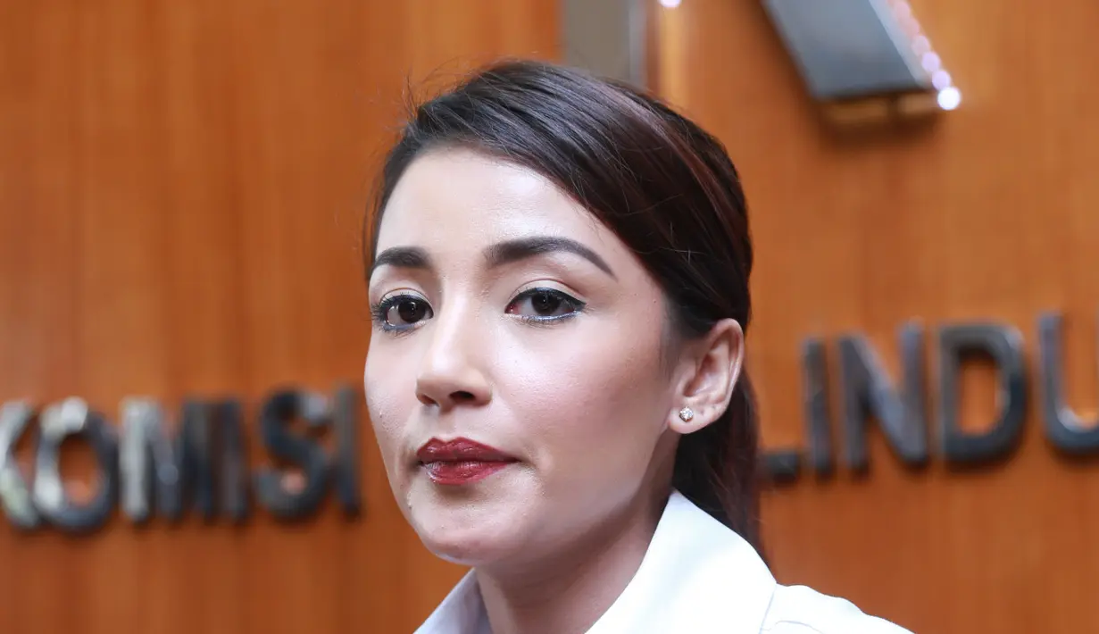 "Pastinya harapannya adalah ketemu sama anak saya. Saya di sini hanya perjuangkan hak saya sebagai ibu," kata Tsania Marwa di kantor KPAI, kawasan Menteng, Jakarta Pusat, Selasa (2/5). (Adrian Putra/Bintang.com)