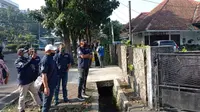 PT KAI menertibkan tujuh rumah berpenghuni yang merupakan aset mereka di Jalan Laswi, Kota Bandung, Rabu (20/7/2022). (Foto: Liputan6.com/Huyogo Simbolon)