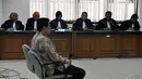 Majelis hakim Pengadilan Tipikor menjatuhkan pidana penjara 3 tahun 6 bulan dan denda Rp 150 juta kepada terdakwa kasus suap proyek tanggul laut Biak Numfor, Teddy Renyut, Jakarta, Rabu (29/10/2014). (Liputan6.com/Miftahul Hayat)