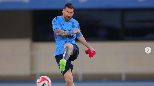 Unggahan baru Lionel Messi di Instagram digeruduk oleh warganet karena dikabarkan batal datang ke Indonesia.