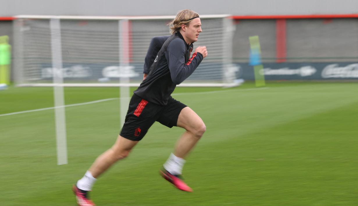 Pelatih Domenico Tedesco memanggil banyak pemain muda dengan tekad untuk meremajakan skuad Belgia. (Photo by VIRGINIE LEFOUR / Belga / AFP)