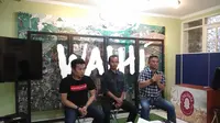 Direktur Eksekutif Walhi DKI Jakarta, Tubagus Soleh Ahmadi menggelar konferensi pers merespons penerbitan IMB pulau reklamasi olej Pemprov DKI. (Liputan6.com/Ady Anugrahadi)