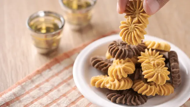 kue sagu semprit coklat keju