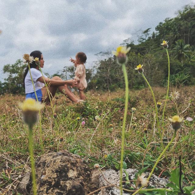 7 Potret Raisa dan Hamish Daud Liburan di Magelang, Nikmati Suasana Alam