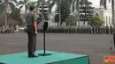 Citizen6, Bandung: Pangdam III/Siliwangi Mayjen TNI Sonny Widjaja memberikan amanat tertulisnya dalam upacara Bendera Senin Pertama Bulan September 2012 di Lapangan Upacara Makodam III/Siliwangi Jalan Aceh 69 Bandung, Senin (3/9). (Pengirim: Pendam3)