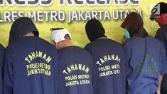 Satu dari empat penari striptease dalam pesta seks gay di ruko Atlantis Gym di Kelapa Gading, mengaku masih berstatus sebagai mahasiswa