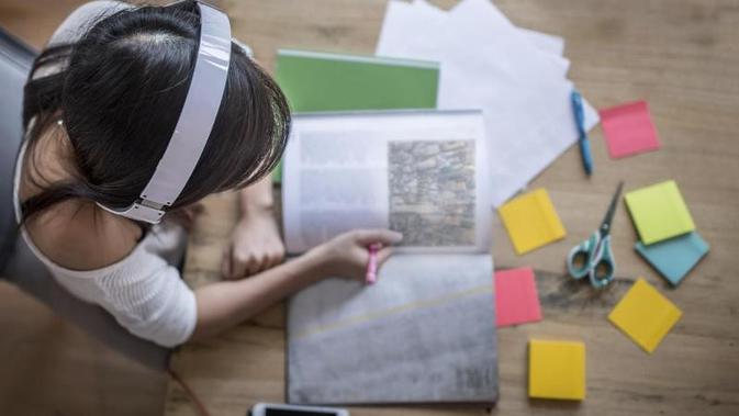 Dengarkan Musik Ini Mampu Tingkatkan Kecerdasan Otak Health Liputan6 Com Nah, untuk meningkatkan iq, coba deh sambil dengarkan musik karena musik bisa mempengaruhi kinerja otak juga loh!