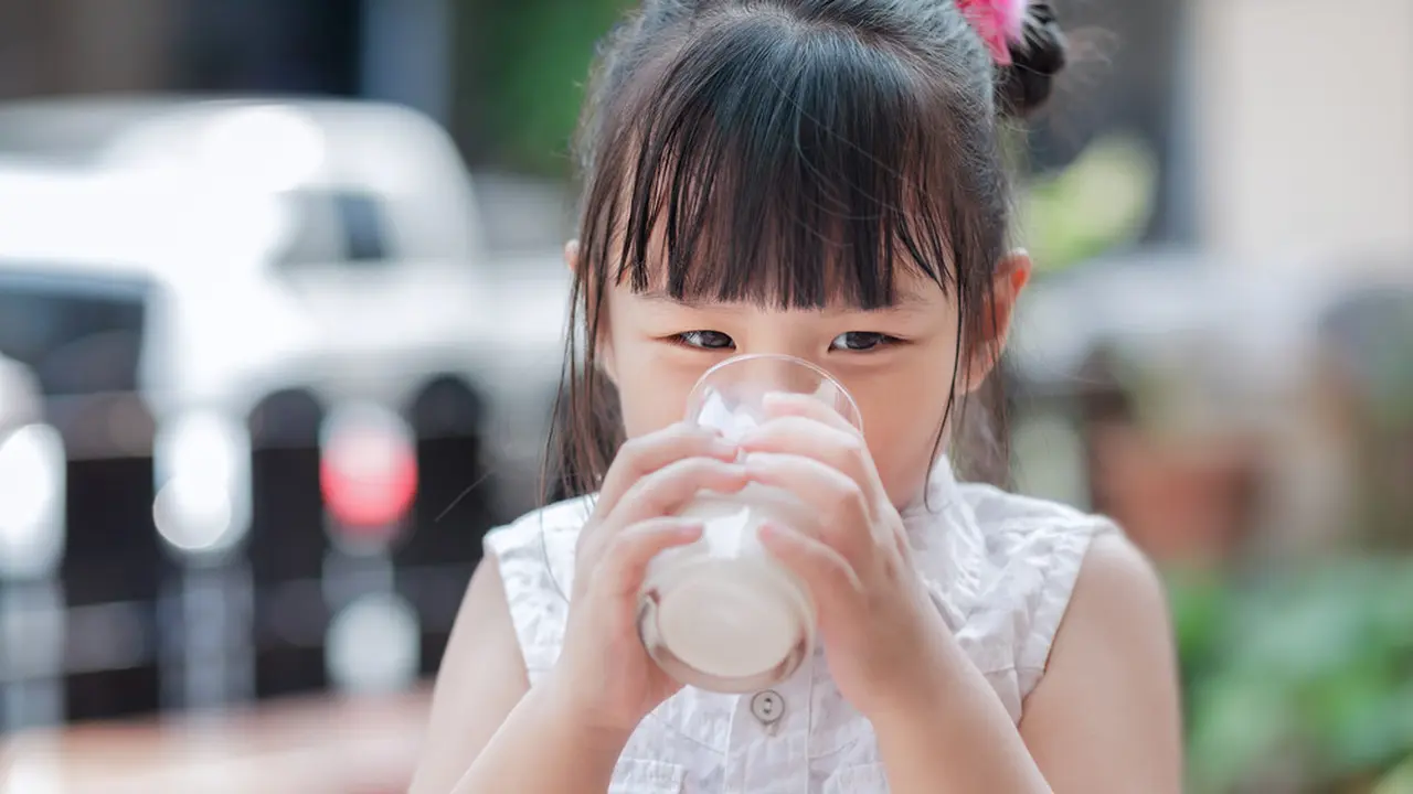 Manfaat Susu UHT bagi Kesehatan Anak (Tarr-Pichet/Shutterstock)