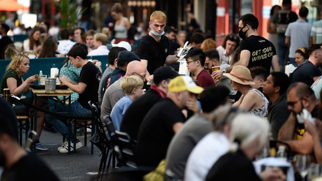 Potret Inggris yang Terancam Lockdown Jilid II