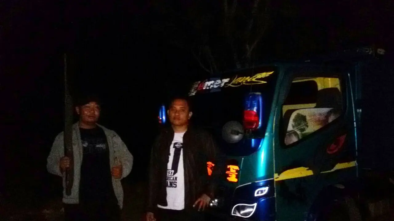 Panik Digerebek, Penambang Pasir Liar Sampai Tinggalkan Sandal