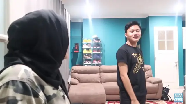 Bergaya Minimalis, Ini 7 Potret Rumah Rizky Febian yang Berhantu