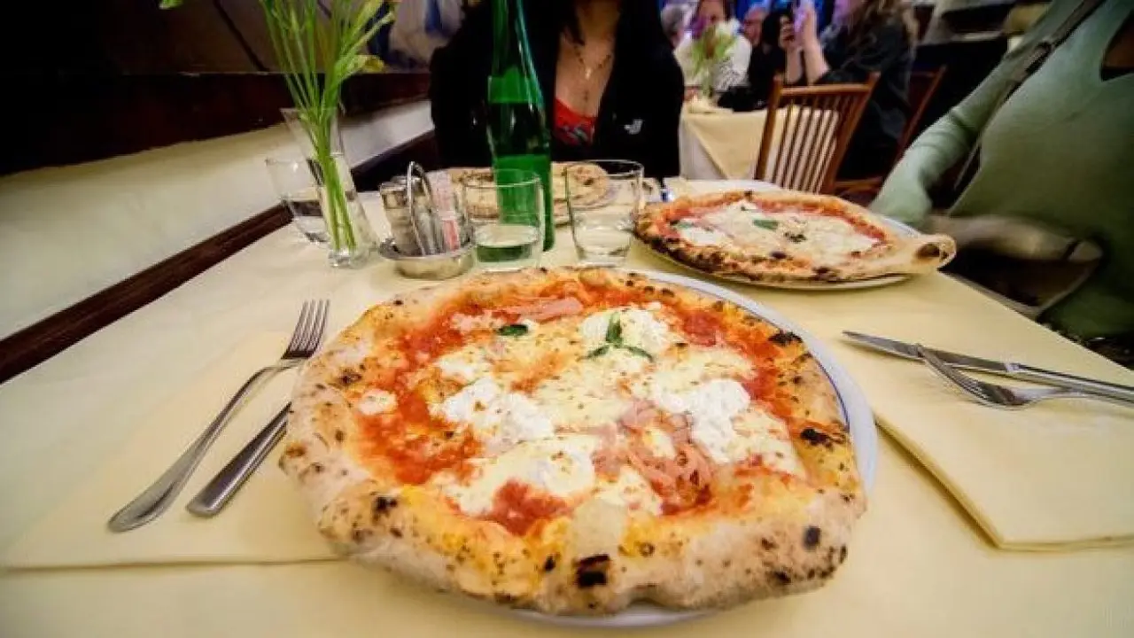 Ramai Fitsa Hats, Ini 5 Tempat Terbaik di Dunia untuk Makan Pizza