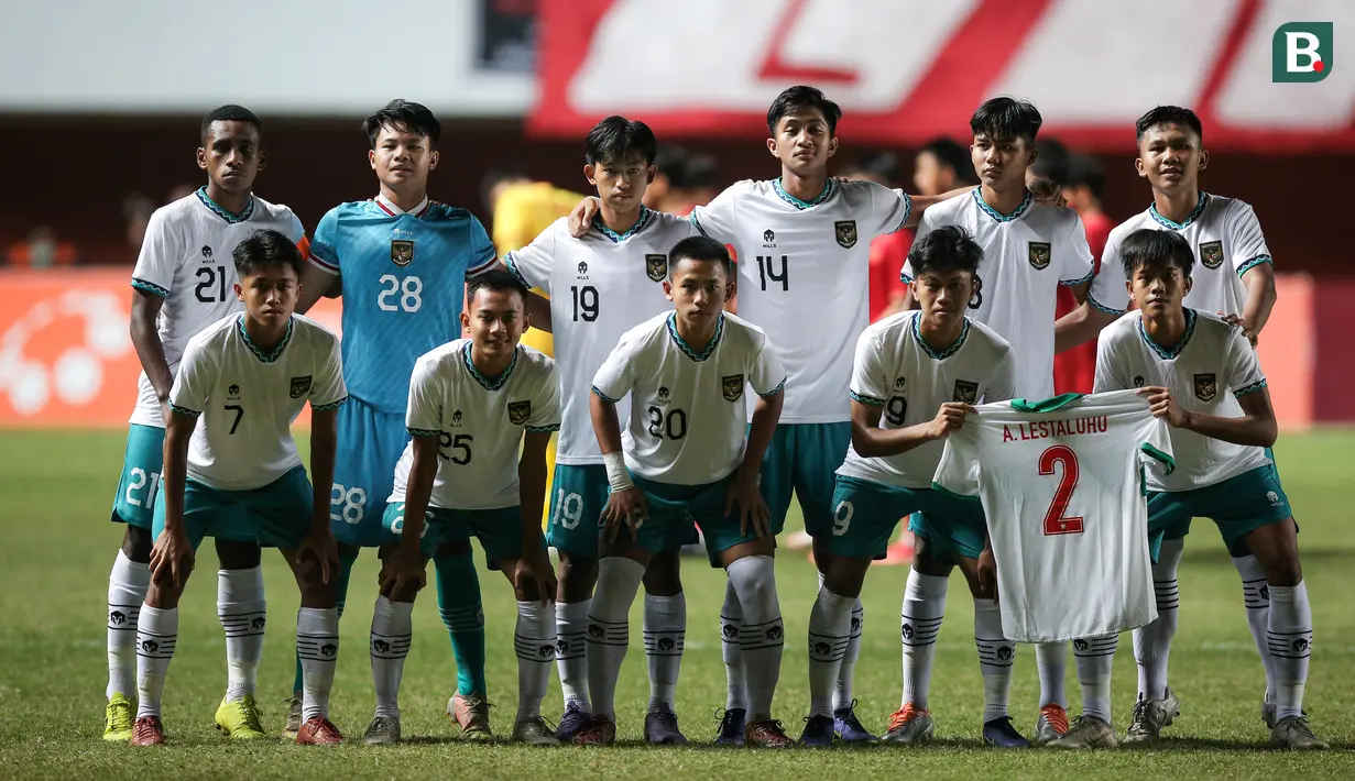 <p>Starter Timnas Indonesia U-16 saat menghadapi Vietnam dalam laga final Piala AFF U-16 2022 di Stadion Maguwoharjo, Sleman, Jumat (12/8/2022). (Bola.com/Bagaskara Lazuardi)</p>