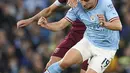 Man City kembali sukses kudeta puncak klasemen Premier League 2022/23 dari tangan Arsenal. (AP Photo/Dave Thompson)