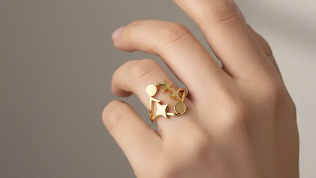 Model Cincin Emas 24 Karat 5 Gram Motif Vintage/Ilustrasi AI