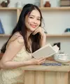 Ilustrasi perempuan tampil cantik dengan lip tint favorit. (c) Liufuyu/Depositphotos