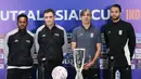 Pelatih Timnas Futsal Indonesia, Hector Souto bersama pemain Brian Lindrey dan Pelatih Timnas Futsal Iran, Vahid Shamsaei, bersama pemain Mohammad Hossein Derakhshani dalam konferensi pers sebelum babak final Piala Asia Futsal 2026 di Indonesia Arena, Jakarta Pusat, pada Jumat (6/2/2026). (Bola.com/M Iqbal Ichsan)