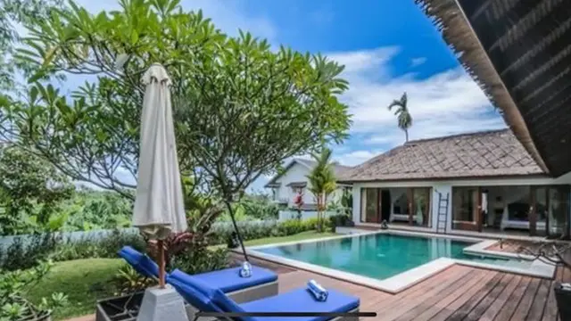 Villa milik Luna Maya