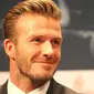 Beckham pun menggunakan pomade agar terlihat modis (cutthroatpete.com)