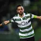 1. Bruno Fernandes (Sporting CP) - Kabarnya Manchester United selangkah lagi akan melabuhkan Bruno Fernandes menjadi skuat Setan Merah, gelandang 24 tahun ini dimahar dengan harga 70 juta euro. (Photo by Patricia De Melo Moreira / AFP)