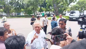 Menteri Pekerjaan Umum dan Perumahan Rakyat (PUPR) Basuki Hadimuljono membantah rumah dinas menteri di Ibu Kota Nusantara (IKN), Kalimantan Timur disebut mewah. (Merdeka).