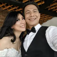 Delon, dan sang istri, Aida Chandra (Foto: Instagram/@delonthamrinofficial)