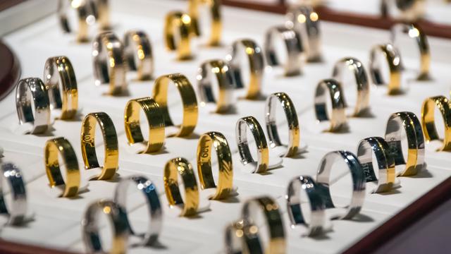 7 Arti Mimpi Perhiasan Emas, Memiliki Makna yang Tak Terduga