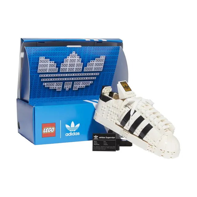 Sneakers Andalan Adidas Tampil Menggemaskan dalam Bentuk Lego