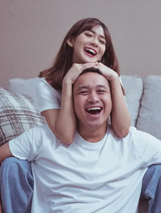 Gilang Dirga dan Adiezty Firza (Instagram/adieztyfersa)