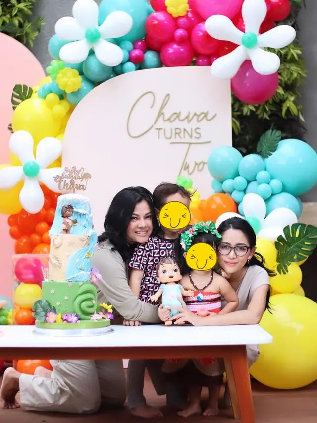 6 Momen Rachel Vennya dan Niko Al Hakim Rayakan Ultah Sang Putri, Kompak