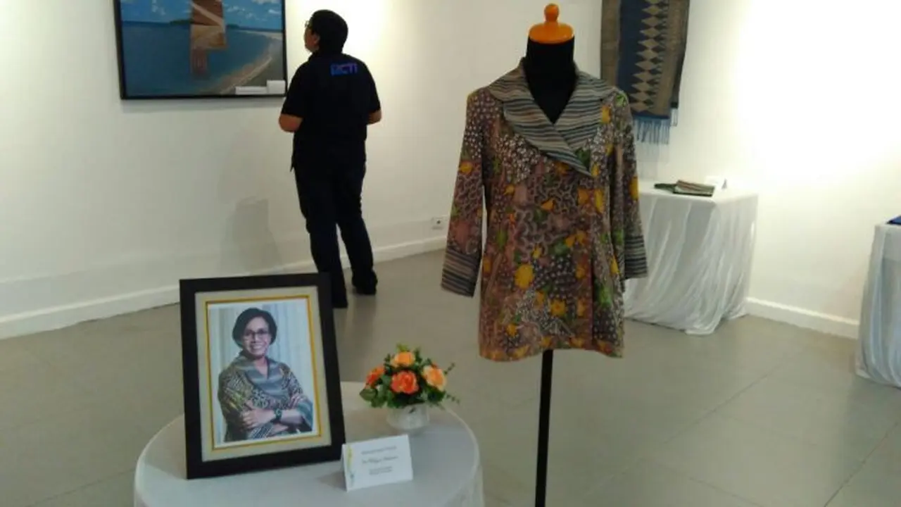 Direktorat Jenderal Kekayaan Negara Kemenkeu melelang sejumlah barang milik pejabat di Galeri Nasional Indonesia, Jakarta Pusat pada Rabu (28/2/2018). (Fiki/Liputan6.com)