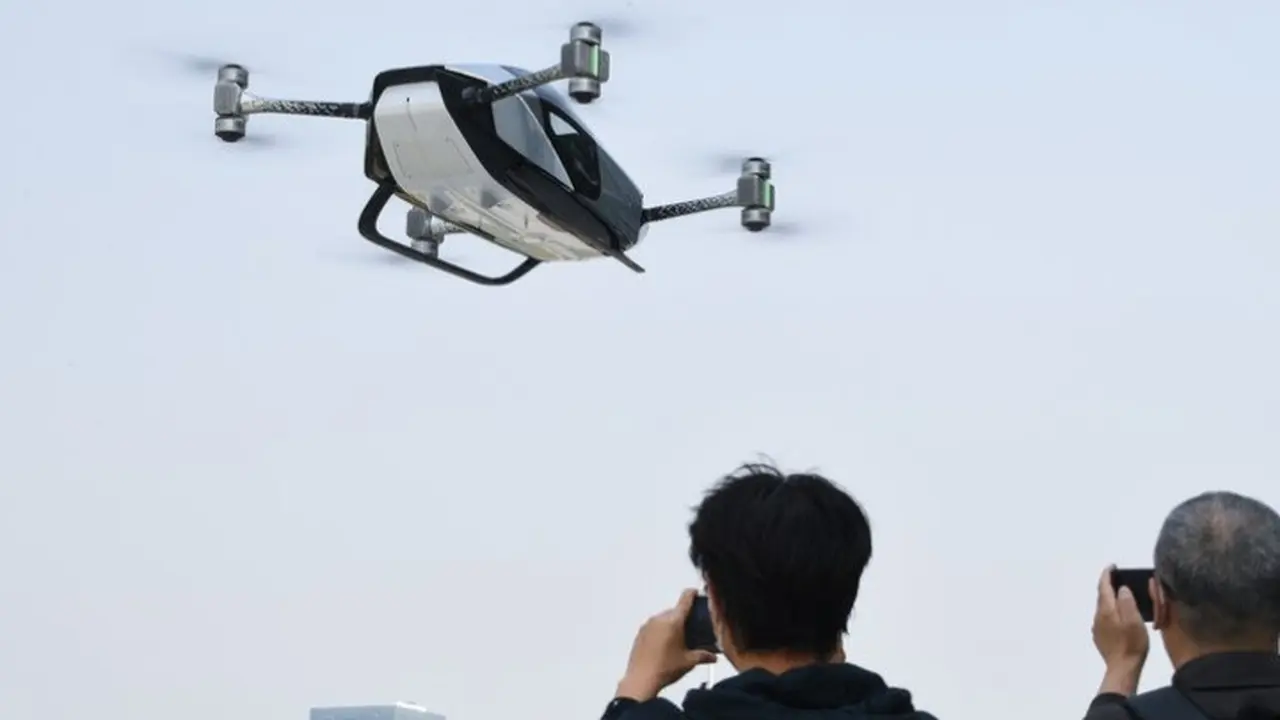Perusahaan China Hebei Jianxin Flying Car Technology akan memproduksi mobil terbang bersertifikat