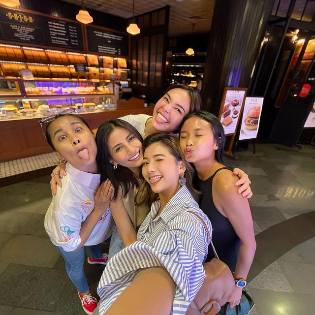 6 Bulan Usai Sinetron Tamat, Ini 6 Potret Temu Kangen Pemain Ikatan Cinta