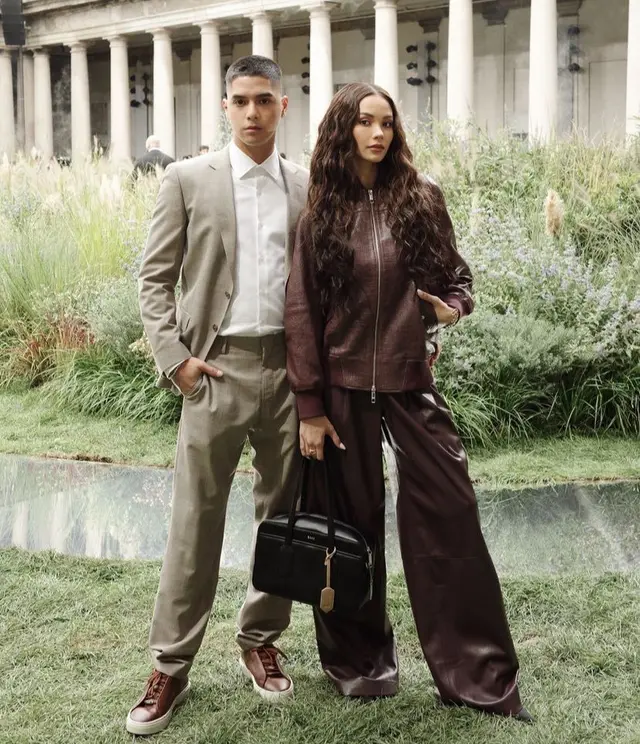 6 Potret outfit stylish Alyssa Daguise dan Al Ghazali di Italia, menawan dan berkelas