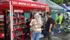 Kehadiran Motul dalam acara NGK Bazaar 2025 menjadi bagian dari upaya memperkuat kedekatan dengan komunitas otomotif sekaligus mitra industri di Tanah Air. (ist)