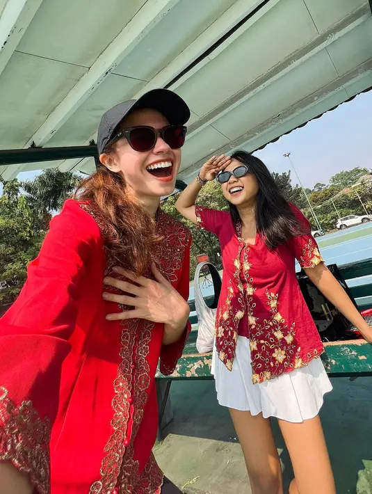 Tetapi juga bisa diaplikasikan sebagai busana sehari-hari.  [Instagram/yukikt]