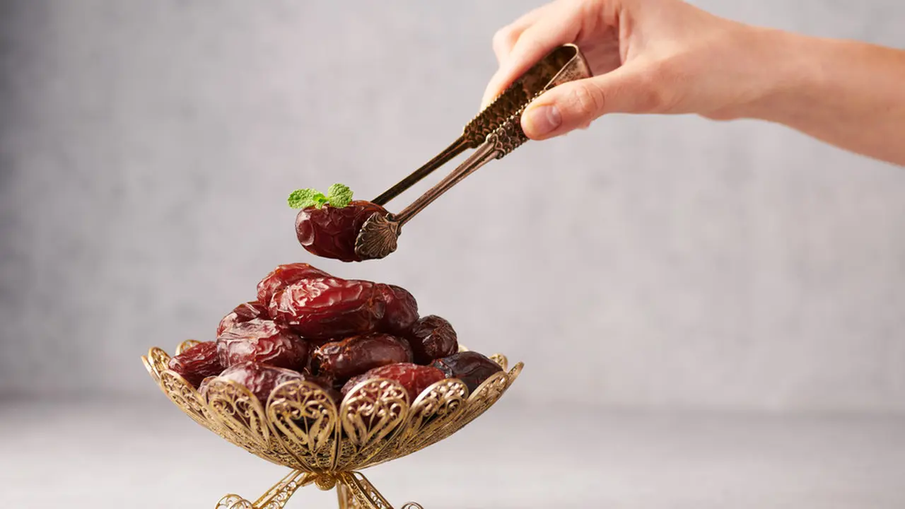 Tips Memilih Kurma yang Segar untuk Berbuka Puasa dan Panduan Cara Penyimpanan agar Tahan Lama