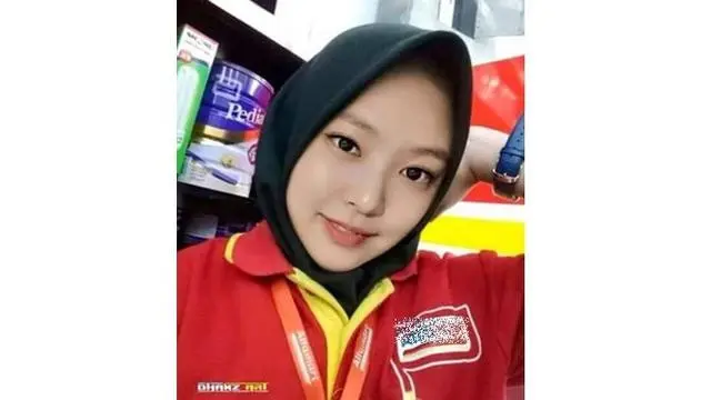 6 Editan Foto Blackpink Jadi Kasir Minimarket Ini Nyeleneh, Kocak