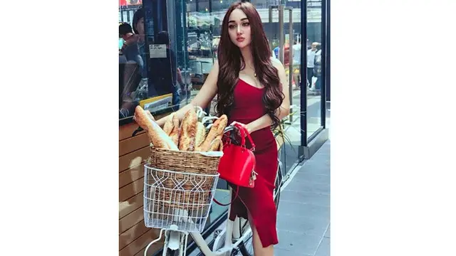 Perawatan Habis Rp 1,5 Miliar, Ini 6 Potret Terbaru Lucinta Luna Makin Menawan