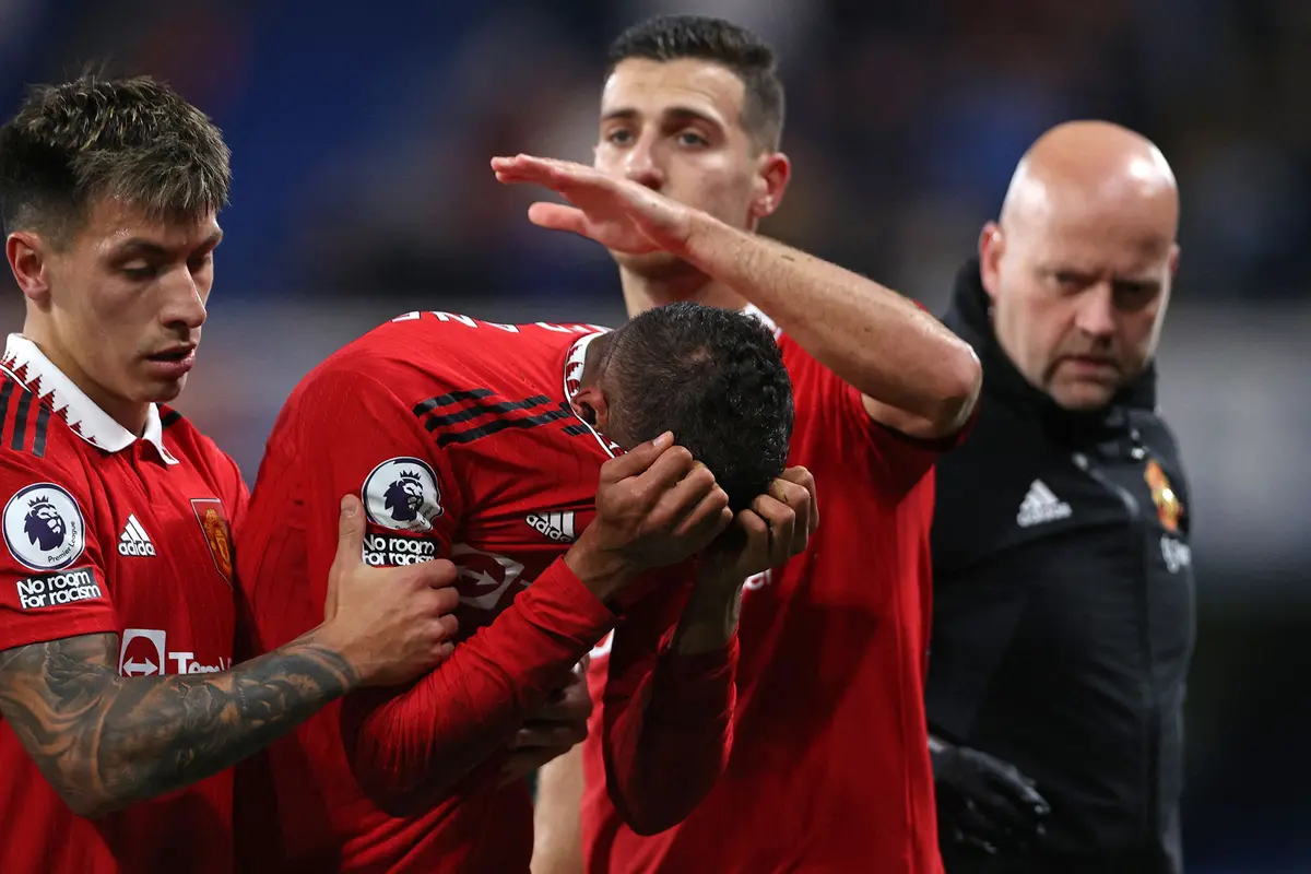 Foto: Daftar 5 Pemain MU yang Harus Menepi dari Lapangan Akibat Cedera pada Musim Ini, Varane Terbaru