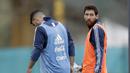 Striker Argentina, Lionel Messi, saat mengikuti latihan bersama timnas Argentina jelang laga kualifikasi piala dunia 2018 di  Buenos Aires, Selasa (29/8/2017). Argentina akan berhadapan dengan Uruguay. (AP/Natacha Pisarenko)