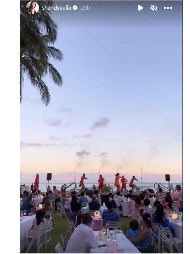 6 Potret Shandy Aulia Liburan di Hawaii, Netizen Khawatir Soal Kebakaran Hutan