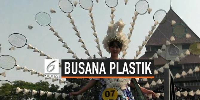 VIDEO: Unik, Pameran Busana dari Sampah Plastik