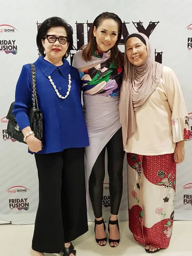 6 Momen Kebersamaan Ibu Bunga Citra Lestari dan Besannya yang Jarang Tersorot