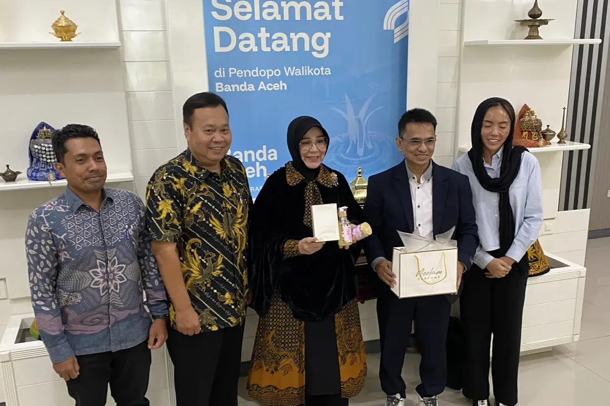 Wali Kota Banda Aceh, Illiza Sa’aduddin Djamal  saat ditemui di kantornya, di Banda Aceh, Rabu (25/2/2026). (Liputan6.com/Christian )