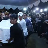 Suasana duka rumah Mike Mohede