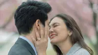 Maxime Bouttier Melamar Luna Maya, Prilly Latuconsina Ngaku Gemas