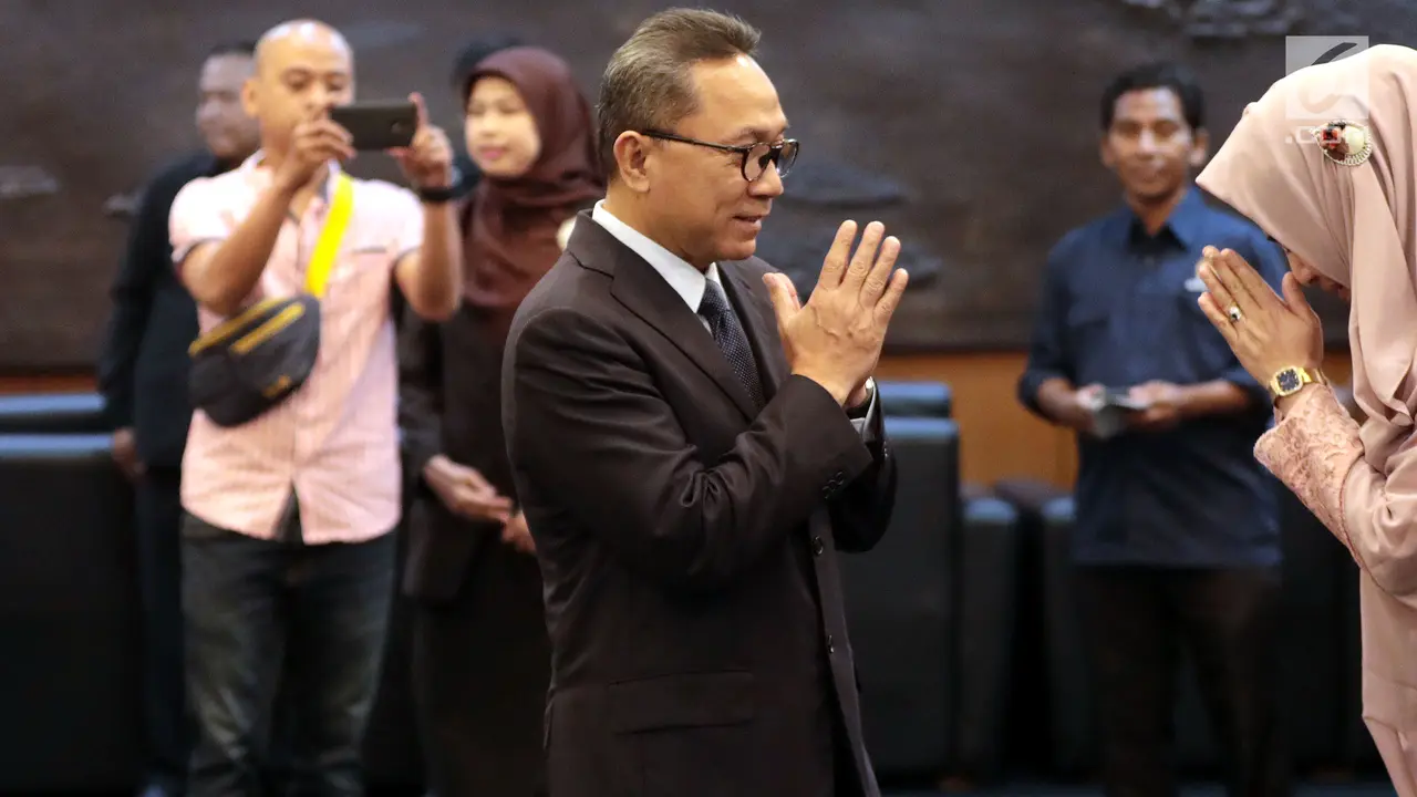Zulkifli Hasan Lantik Empat Anggota MPR PAW